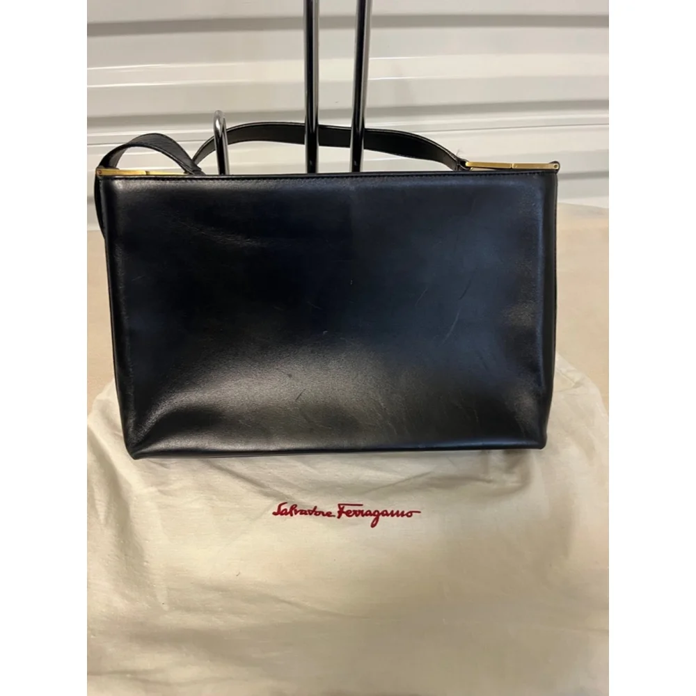 Authentic Salvatore Ferragamo Shoulder bag Gancini Calf Leather Black